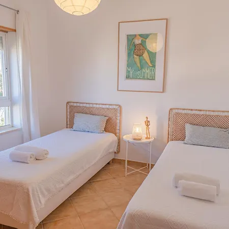 Апартаменты T2 Qta Amoreira E Piscina *